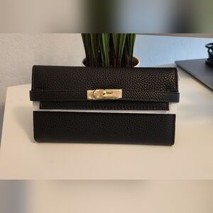 Classic Black Leather Turn-Lock Wallet Clutch